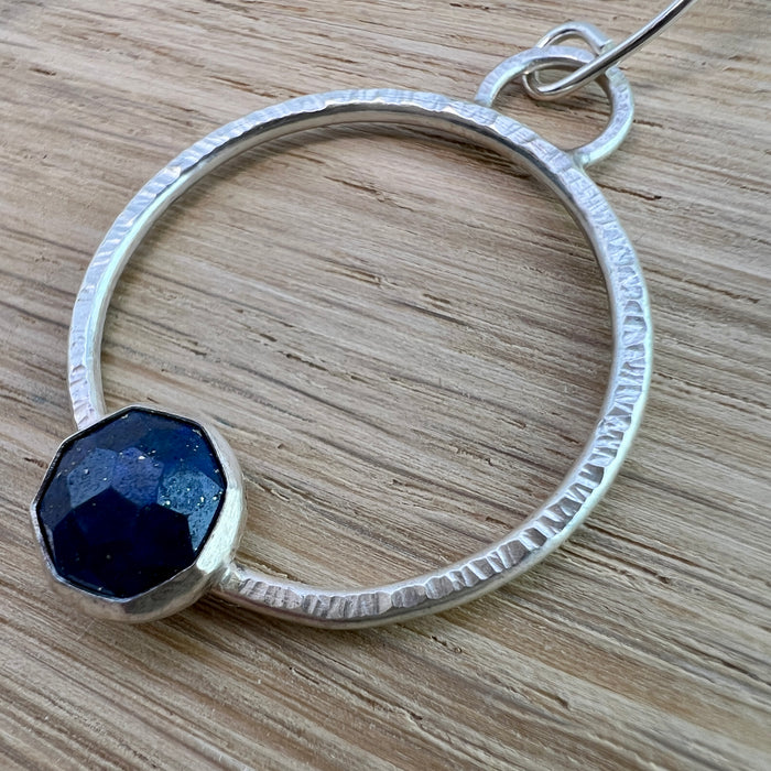 Silberohrhänger - rund mit Lapislazuli
