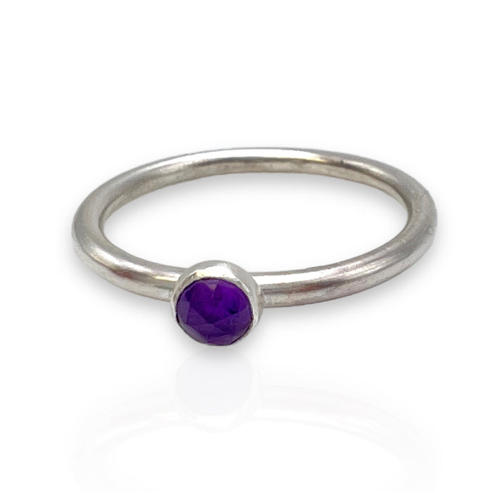 Ametyst Ring Ava - echter Amethyst mit 4 mm Durchmesser