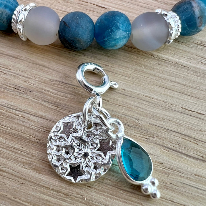 Apatit Edelsteinarmband matt  - mit handgemachtem Silberanhänger