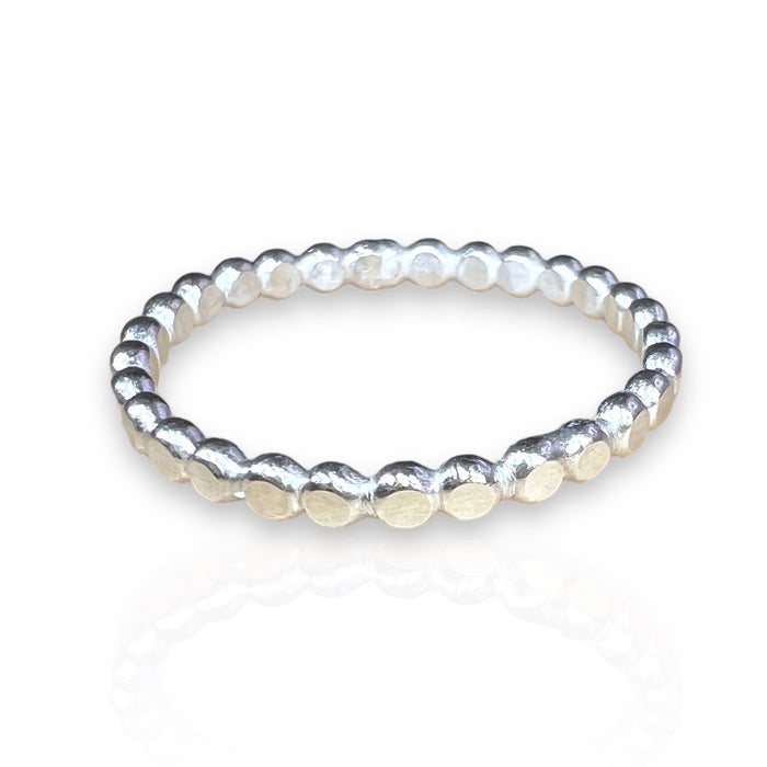 Flacher Kugelring Finja - feiner Ring aus Sterling Silber