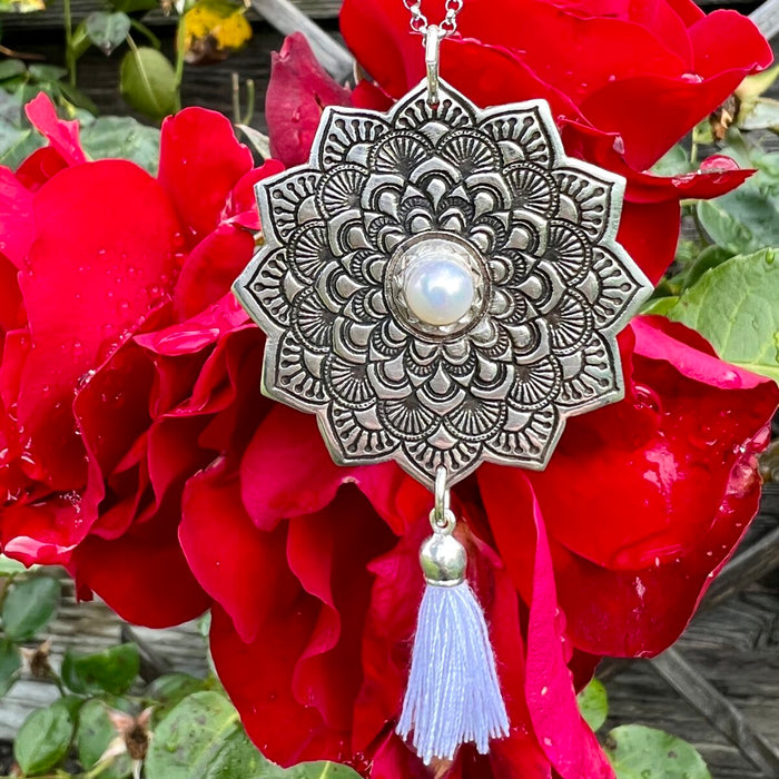 Silberanhänger - Mandala mit echter Perle