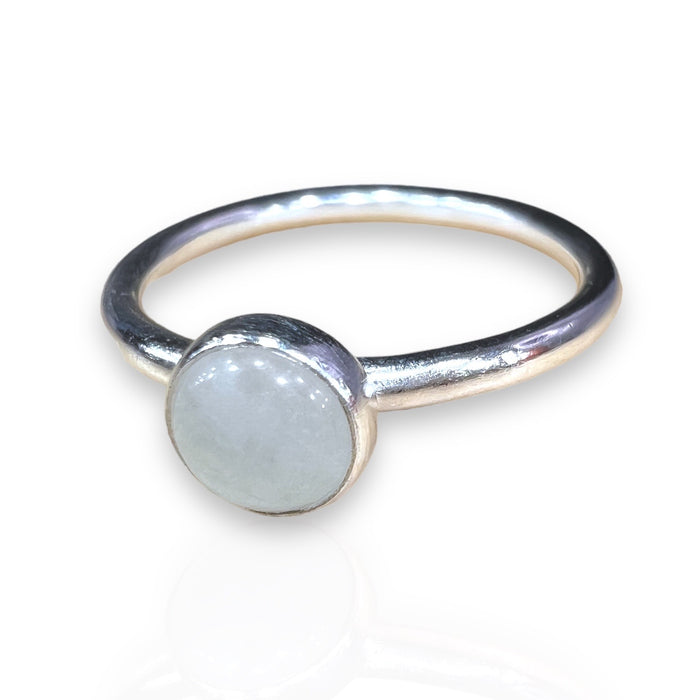 Mondstein Ring Maya - echter Regenbogenmondstein mit 6 mm Durchmesser