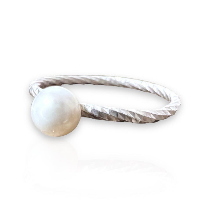Perlen Ring Perla - echte Süsswasserzuchtperle mit 5 mm Durchmesser